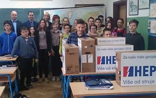 HEP donirao računala osnovnoj školi Vladimira Nazora u Slavonskom Brodu 
