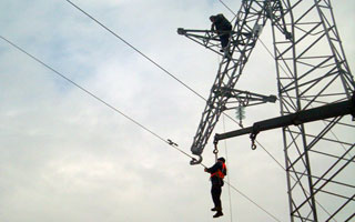 Radnici HEP-a otklanjaju kvarove na karlovačkom području