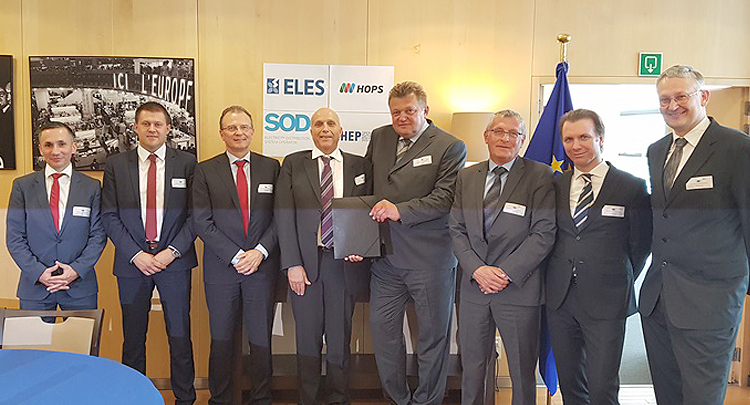 Potpisana darovnica za projekt s područja naprednih mreža SINCRO.GRID